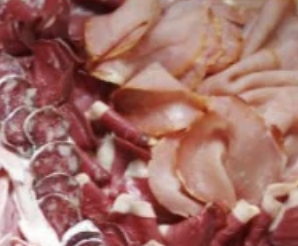 Assiette "raclette" 3/4 parts avec bacon, coppa, rosette, brési
